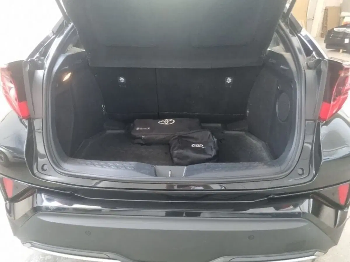 Toyota Toyota C-HR usata a Vicenza (11)