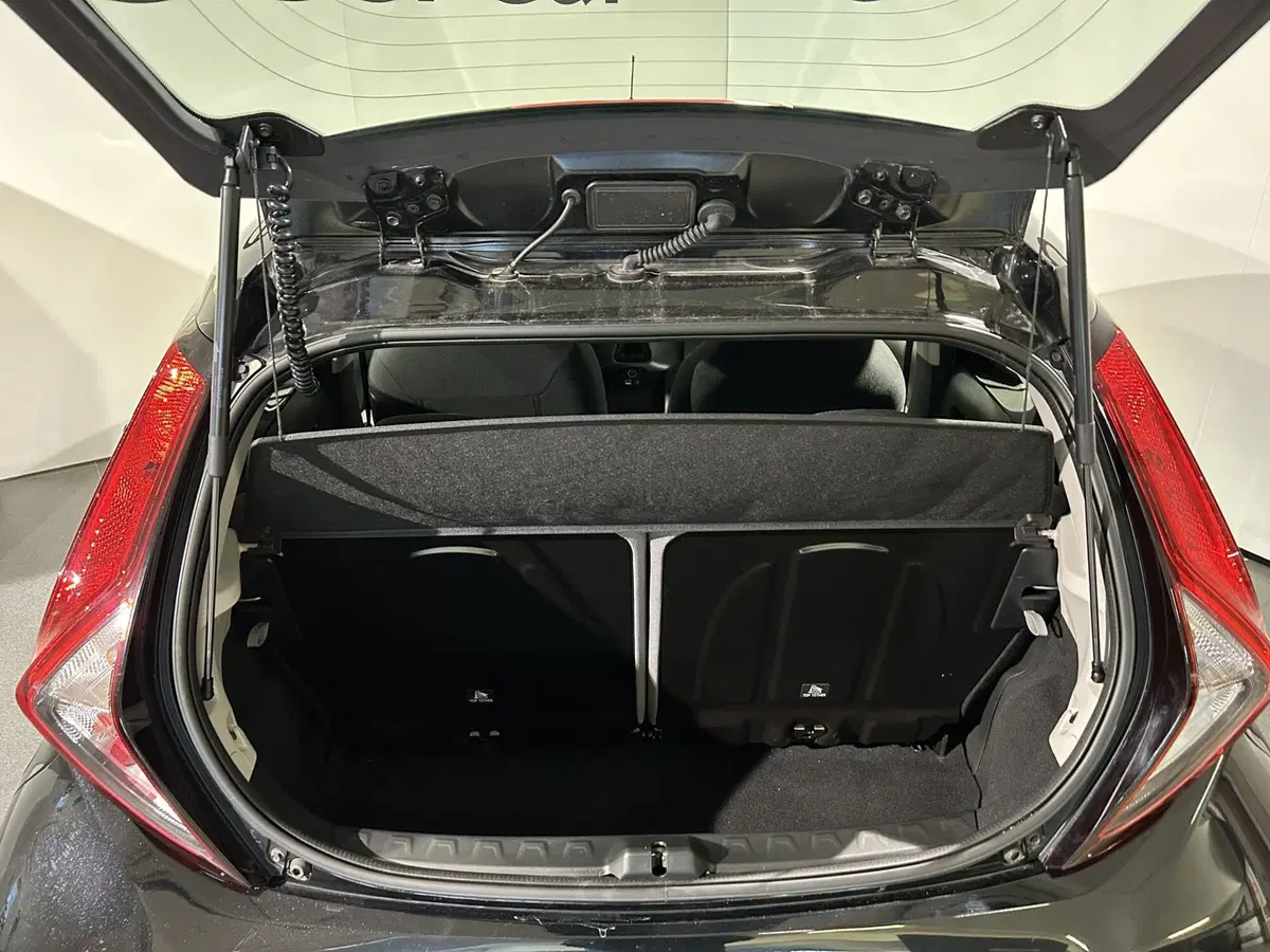 Toyota Aygo usata a Milano (11)