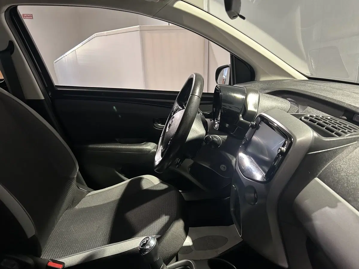 Toyota Aygo usata a Milano (6)