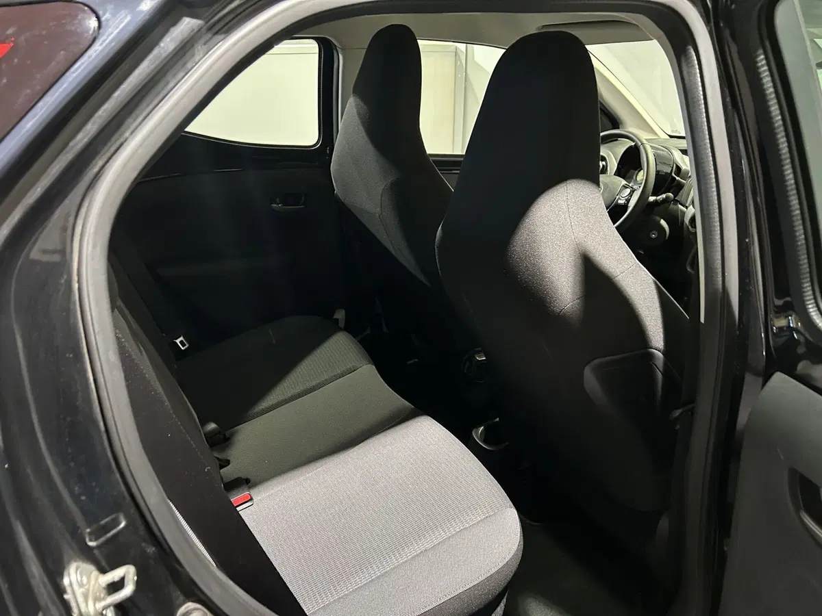 Toyota Aygo usata a Milano (8)