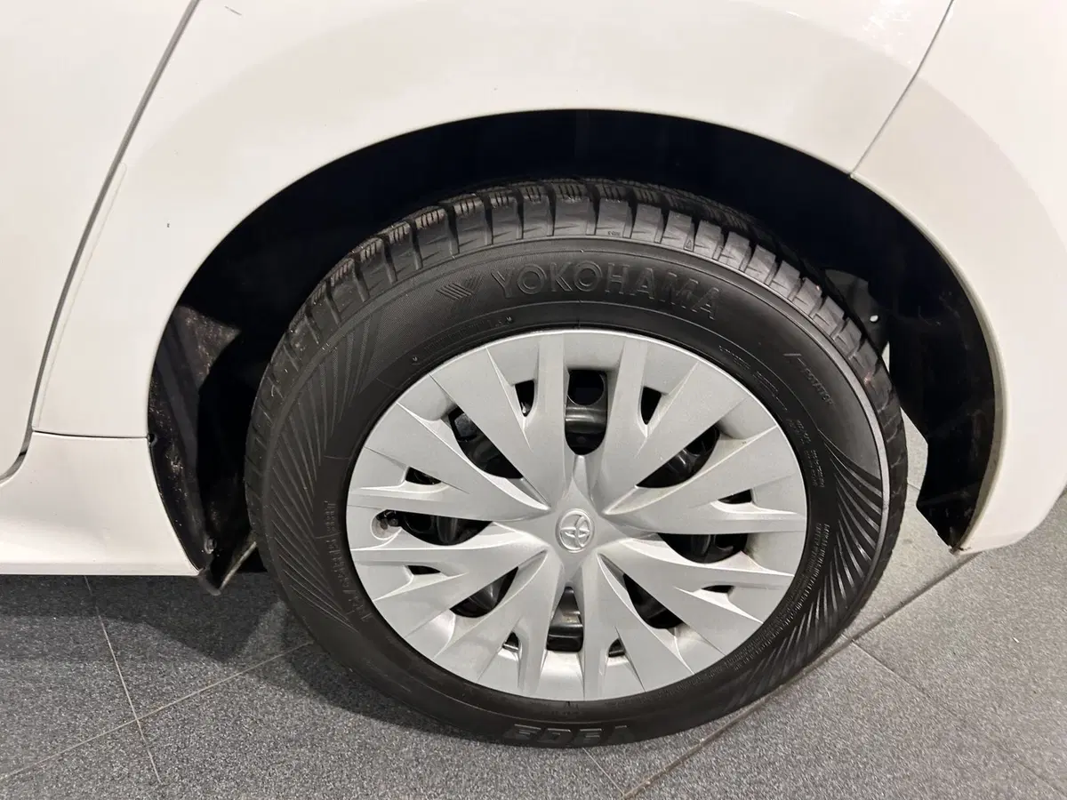 Toyota Yaris usata a Milano (14)