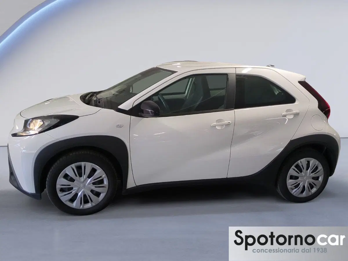 Toyota Aygo X usata a Milano (3)