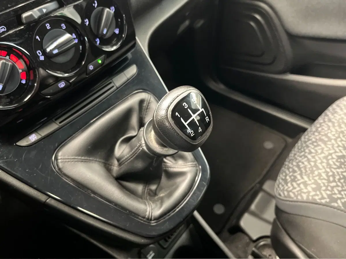 Lancia Ypsilon usata a Bergamo (10)