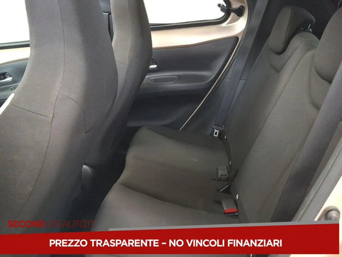 Toyota Aygo X usata a Chieti (11)