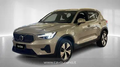 Volvo XC40 T4 Recharge Plug-in Hybrid automatico Essential del 2023 usata a Ferrara
