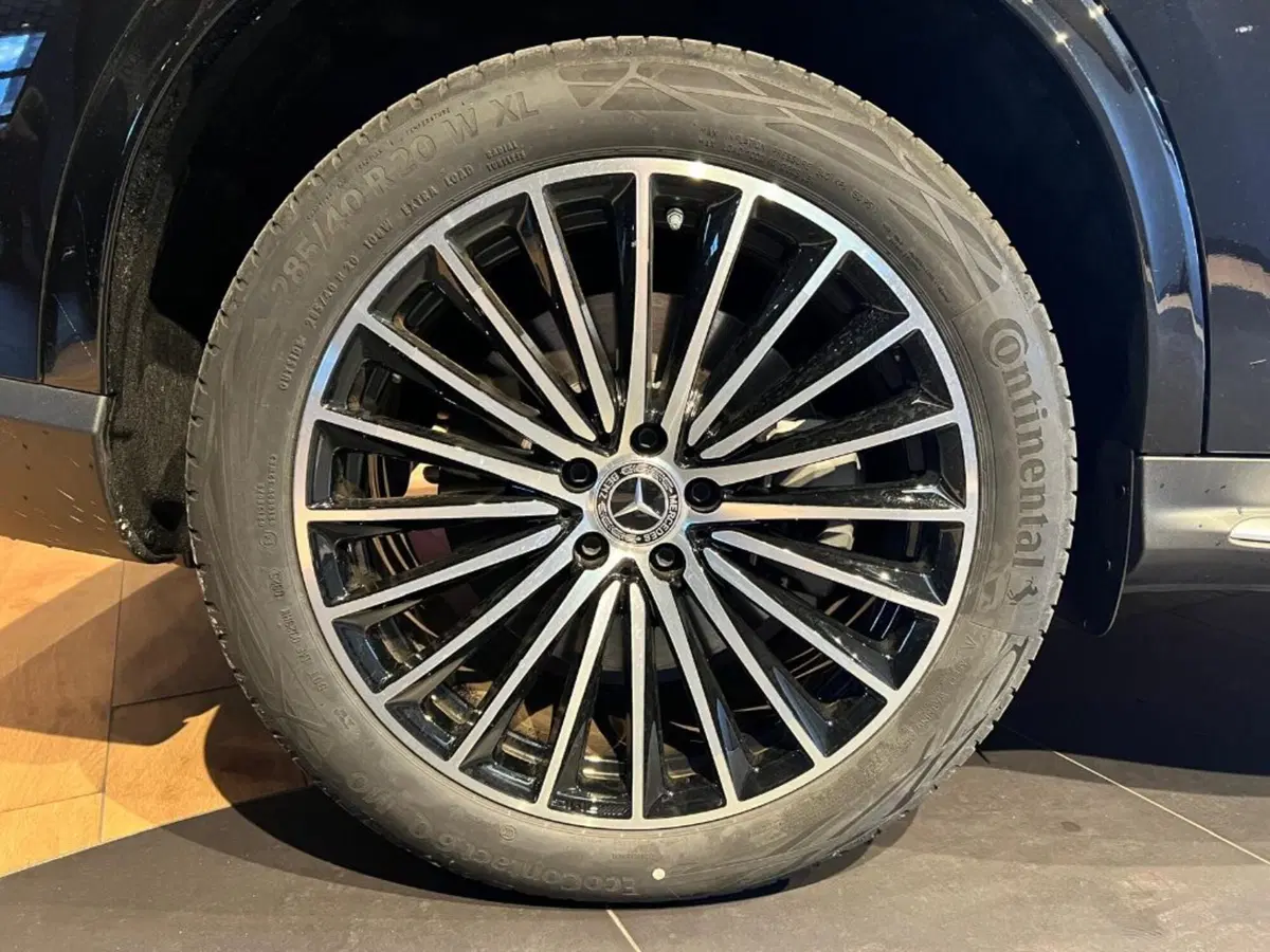 Mercedes-Benz GLC nuova a Pisa (7)