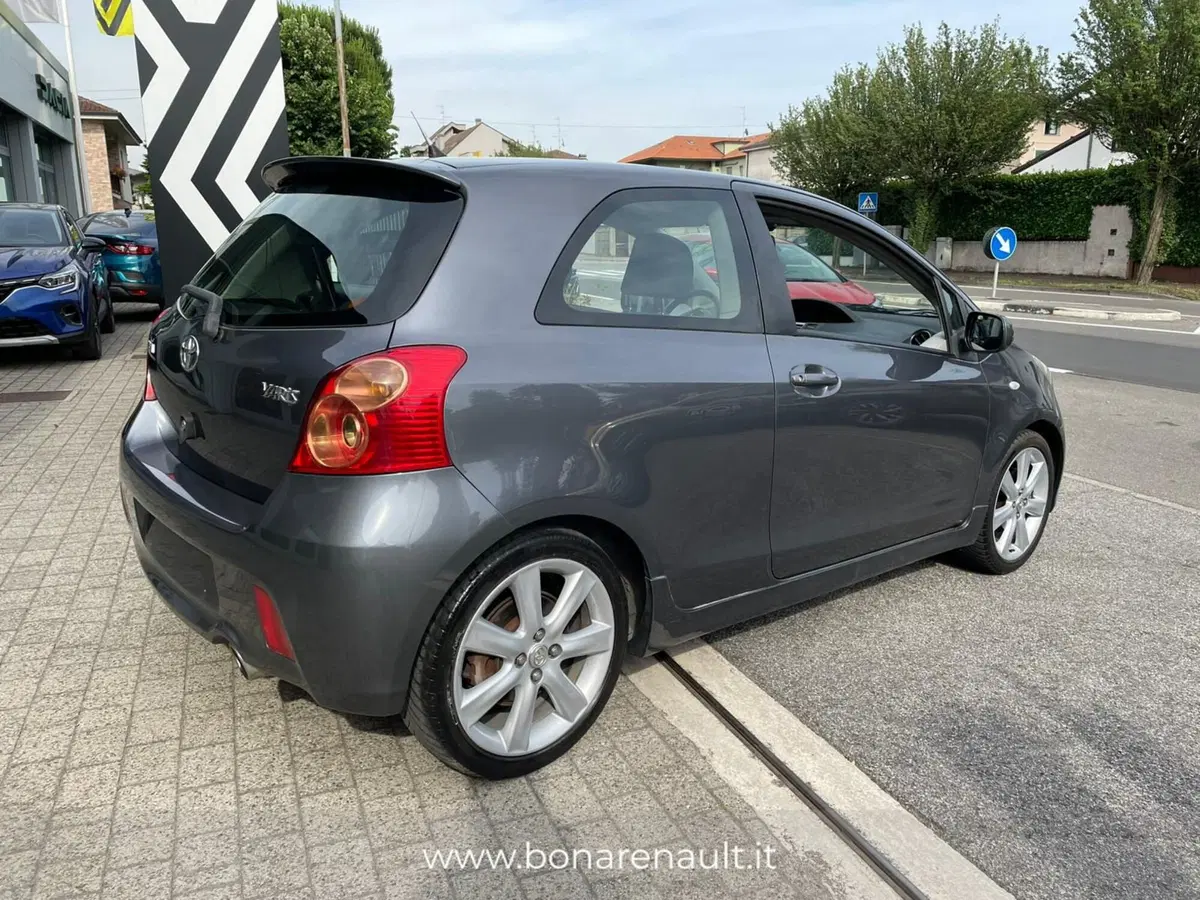 Toyota Yaris usata a Monza e Brianza (5)