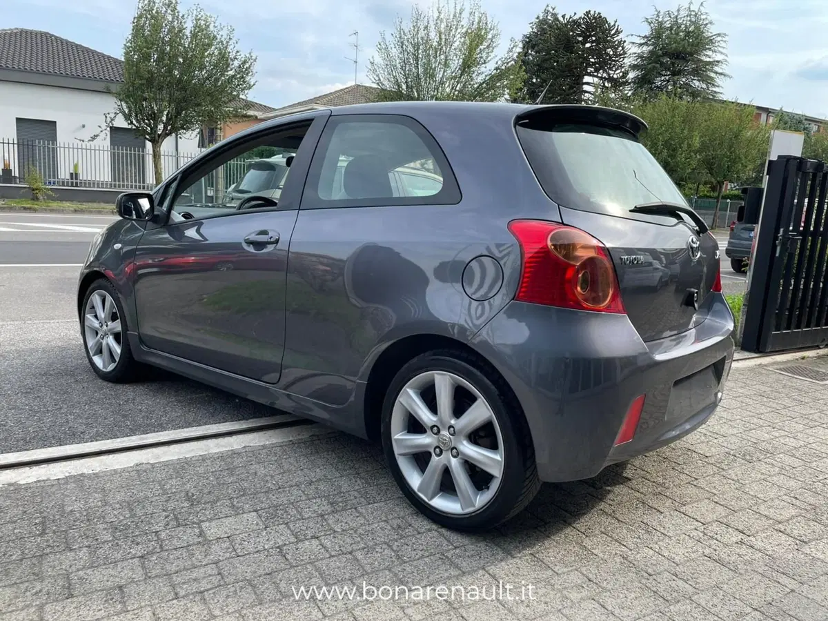Toyota Yaris usata a Monza e Brianza (6)