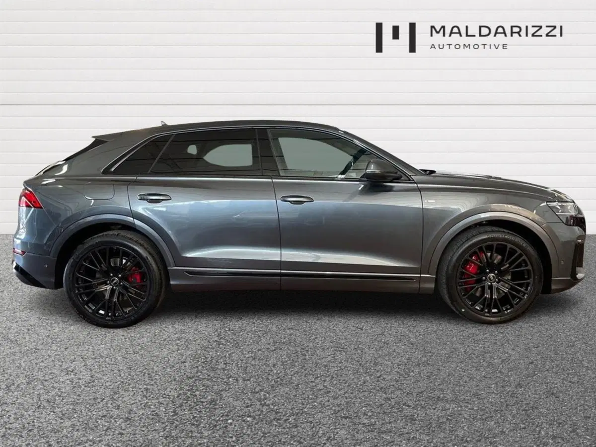 Audi Q8 nuova a Lecce (5)