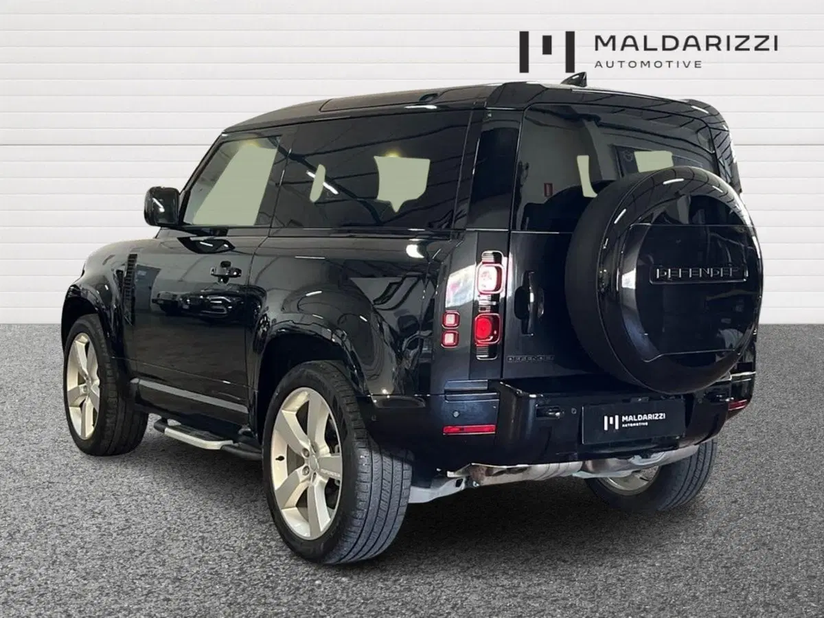 Land Rover Defender usata a Bari (4)