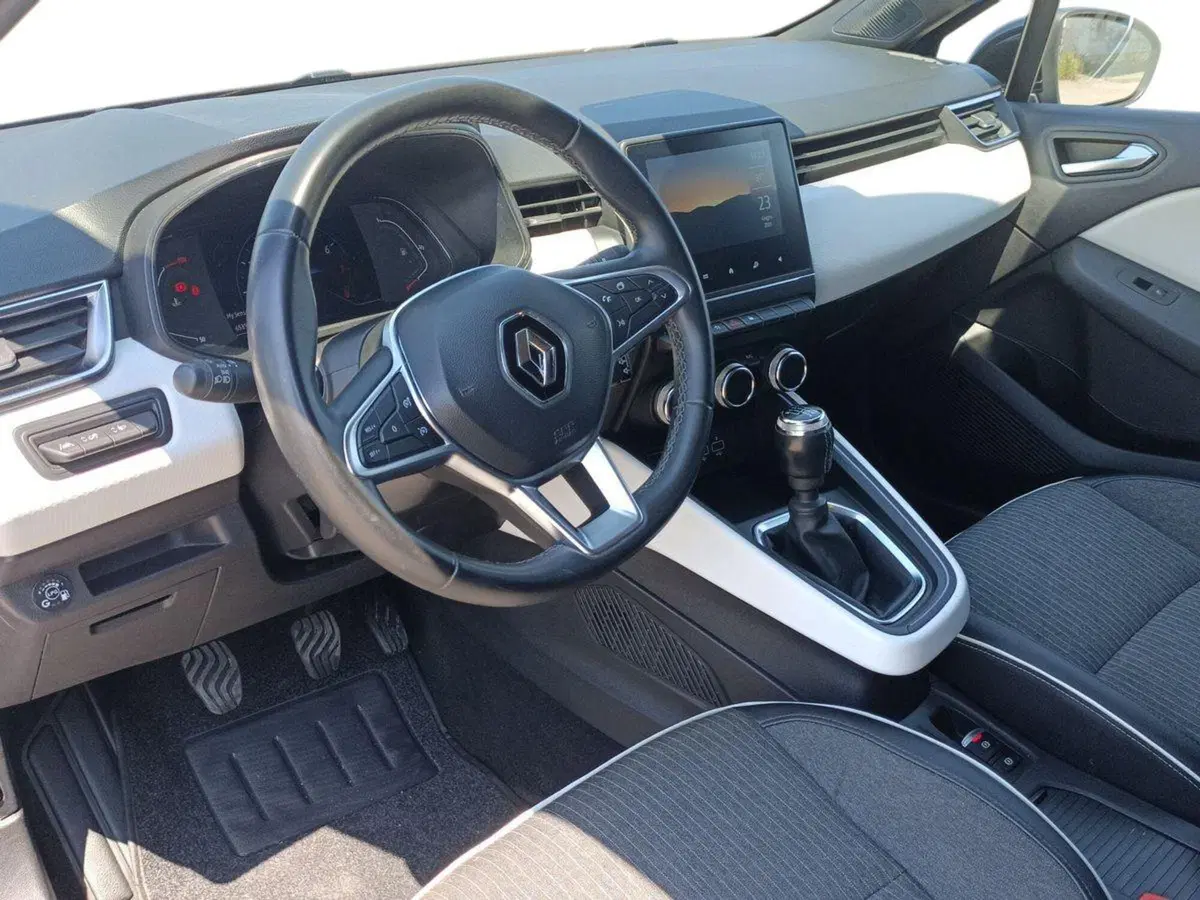 Renault Clio usata a Bari (10)