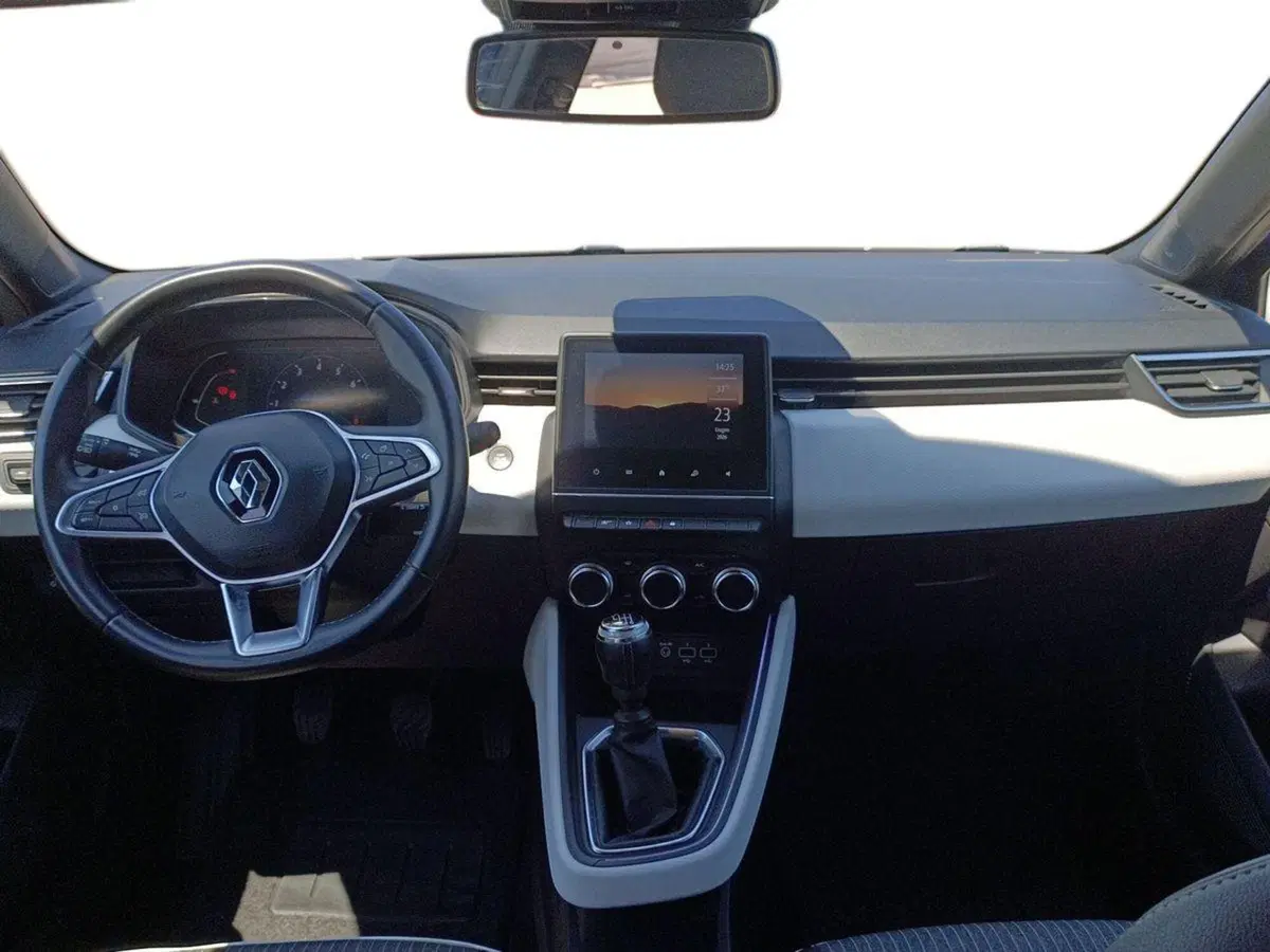 Renault Clio usata a Bari (8)