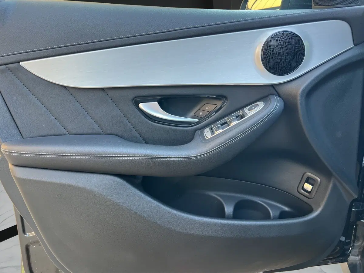Mercedes-Benz GLC Coupé usata a Cosenza (12)