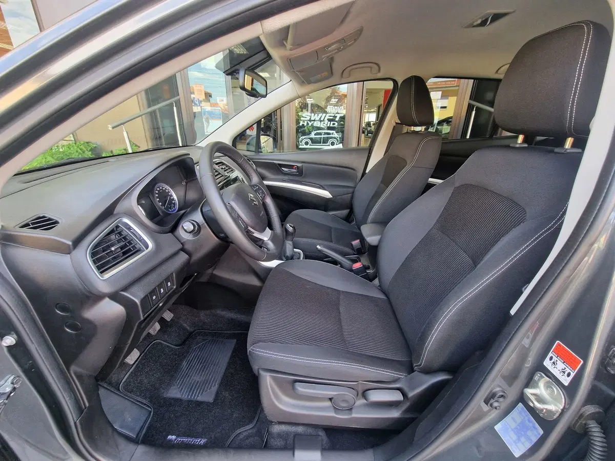 Suzuki S-Cross usata a Milano (6)