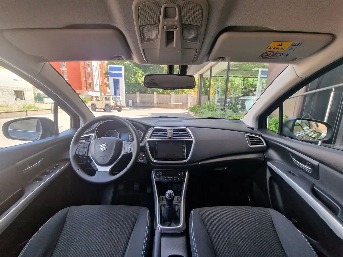 Suzuki S-Cross usata a Milano (8)