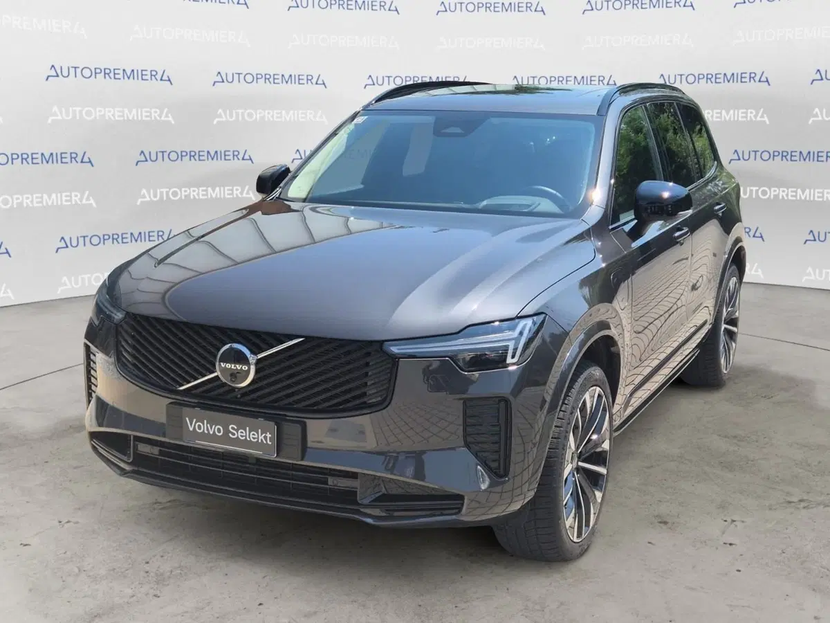 Volvo XC90 usata a Como