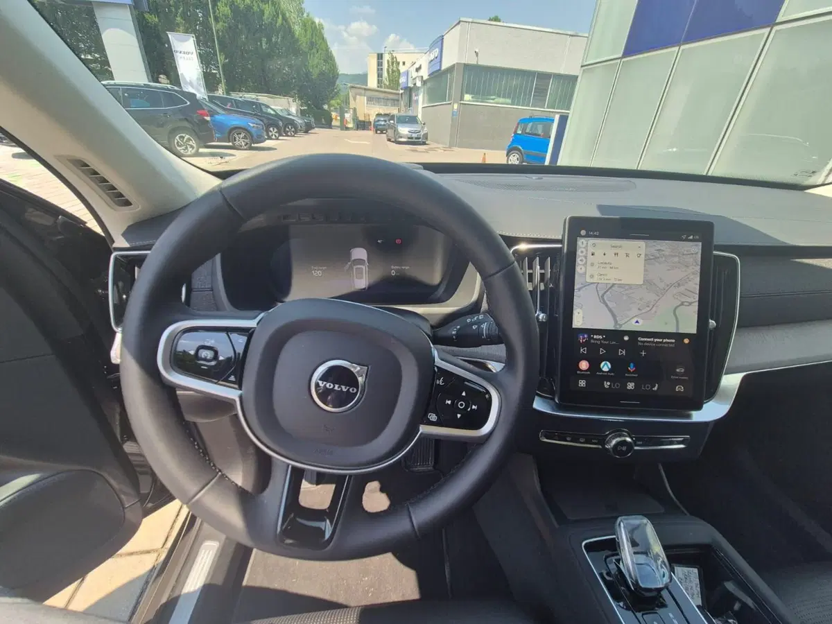 Volvo XC90 usata a Como (10)