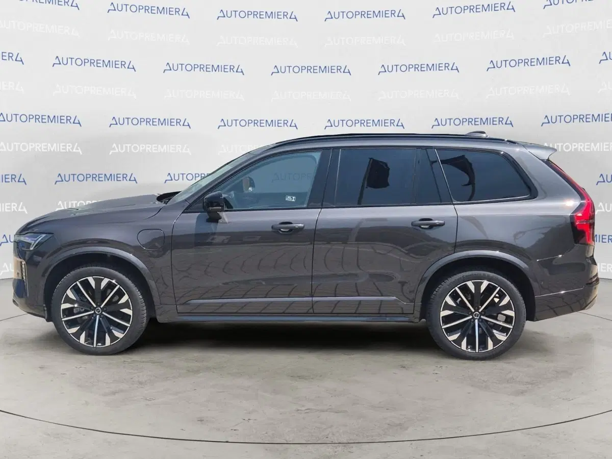Volvo XC90 usata a Como (3)