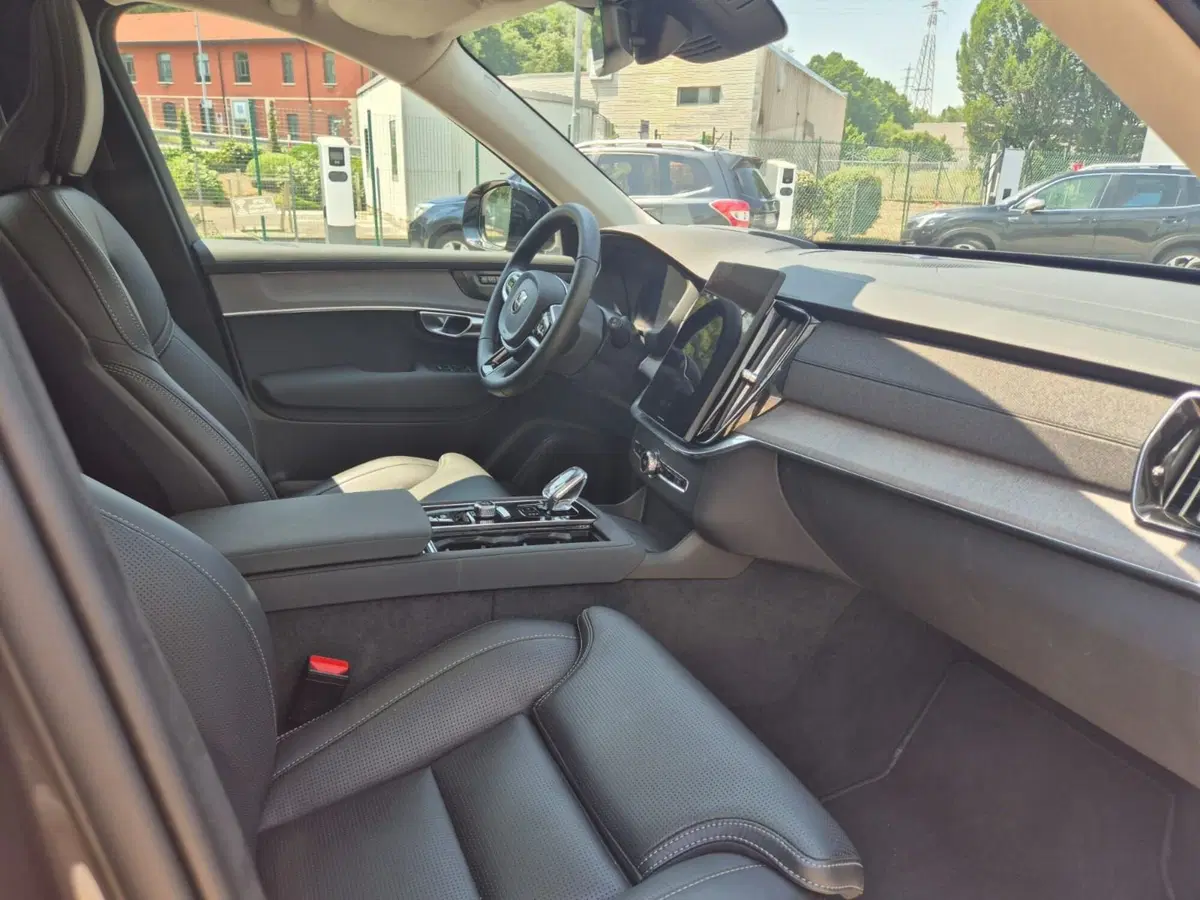 Volvo XC90 usata a Como (4)