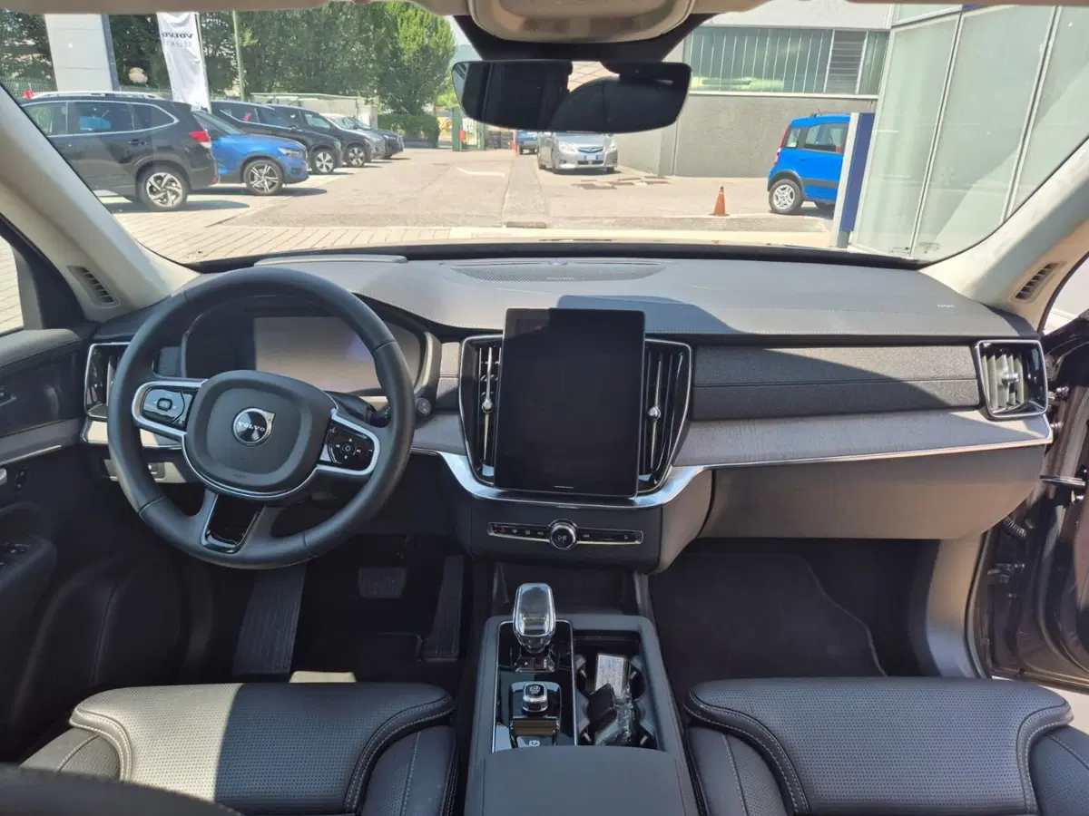 Volvo XC90 usata a Como (5)