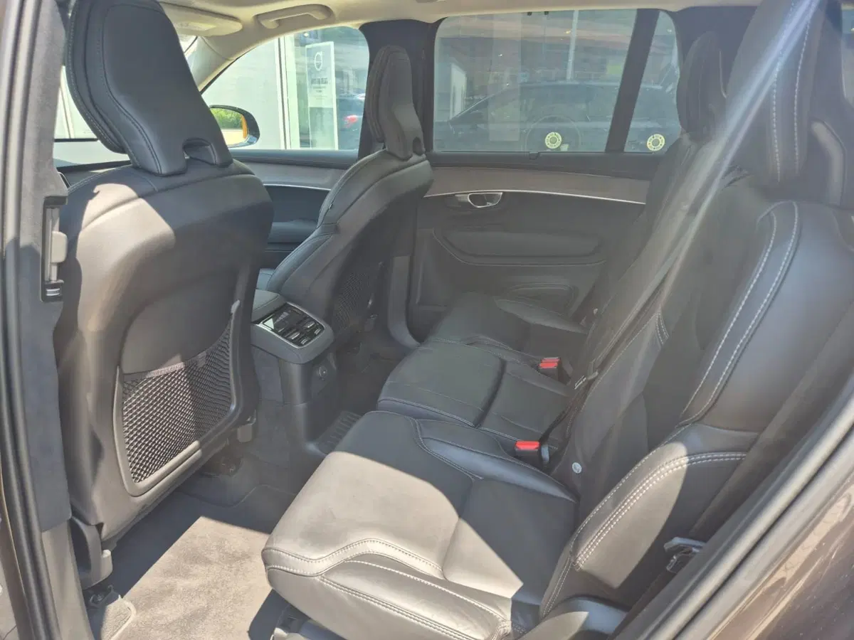 Volvo XC90 usata a Como (6)