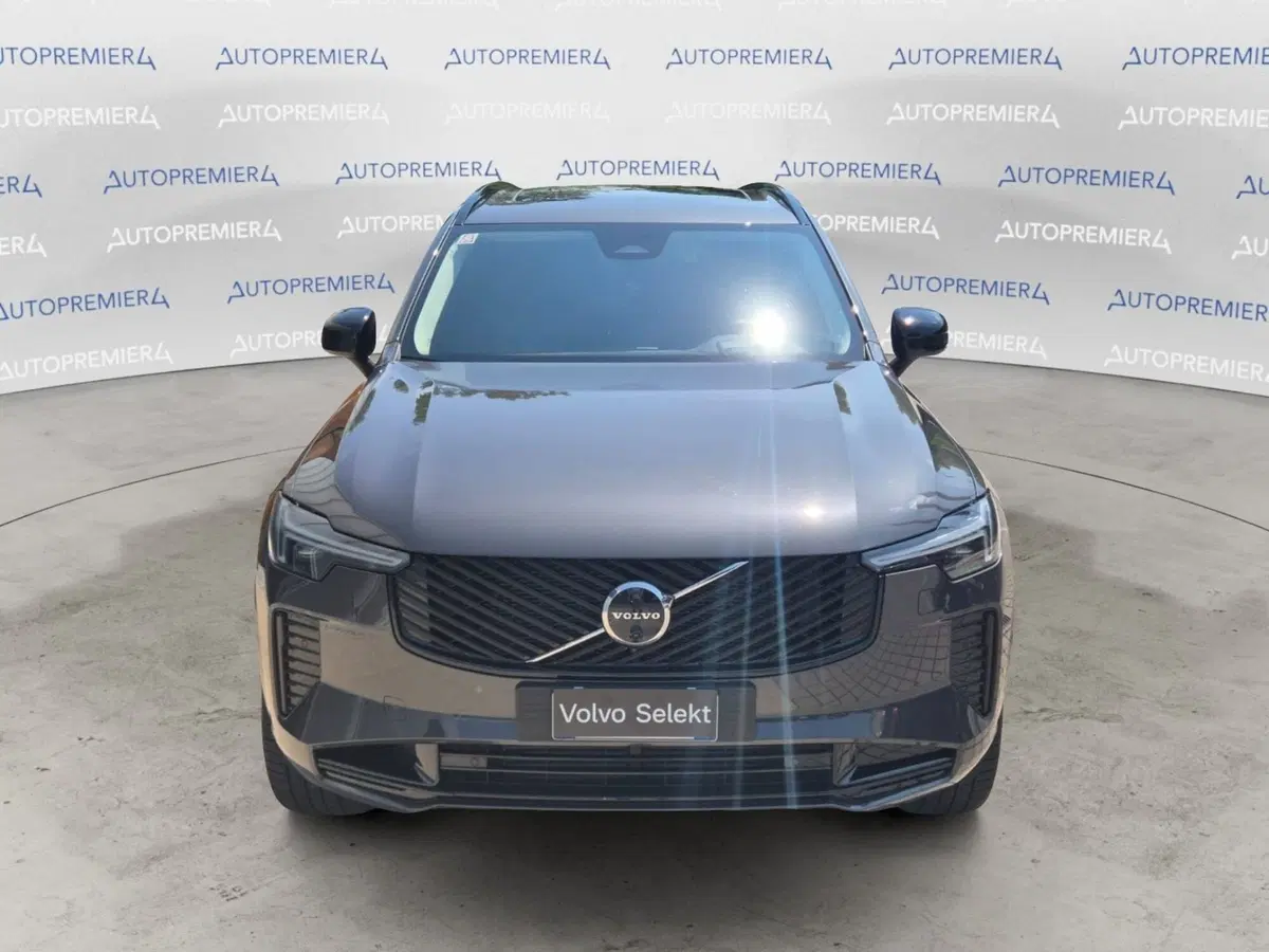 Volvo XC90 usata a Como (8)
