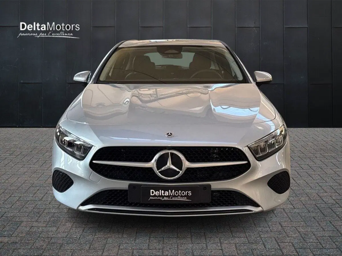 Mercedes-Benz Classe A Sedan nuova a Rimini (7)