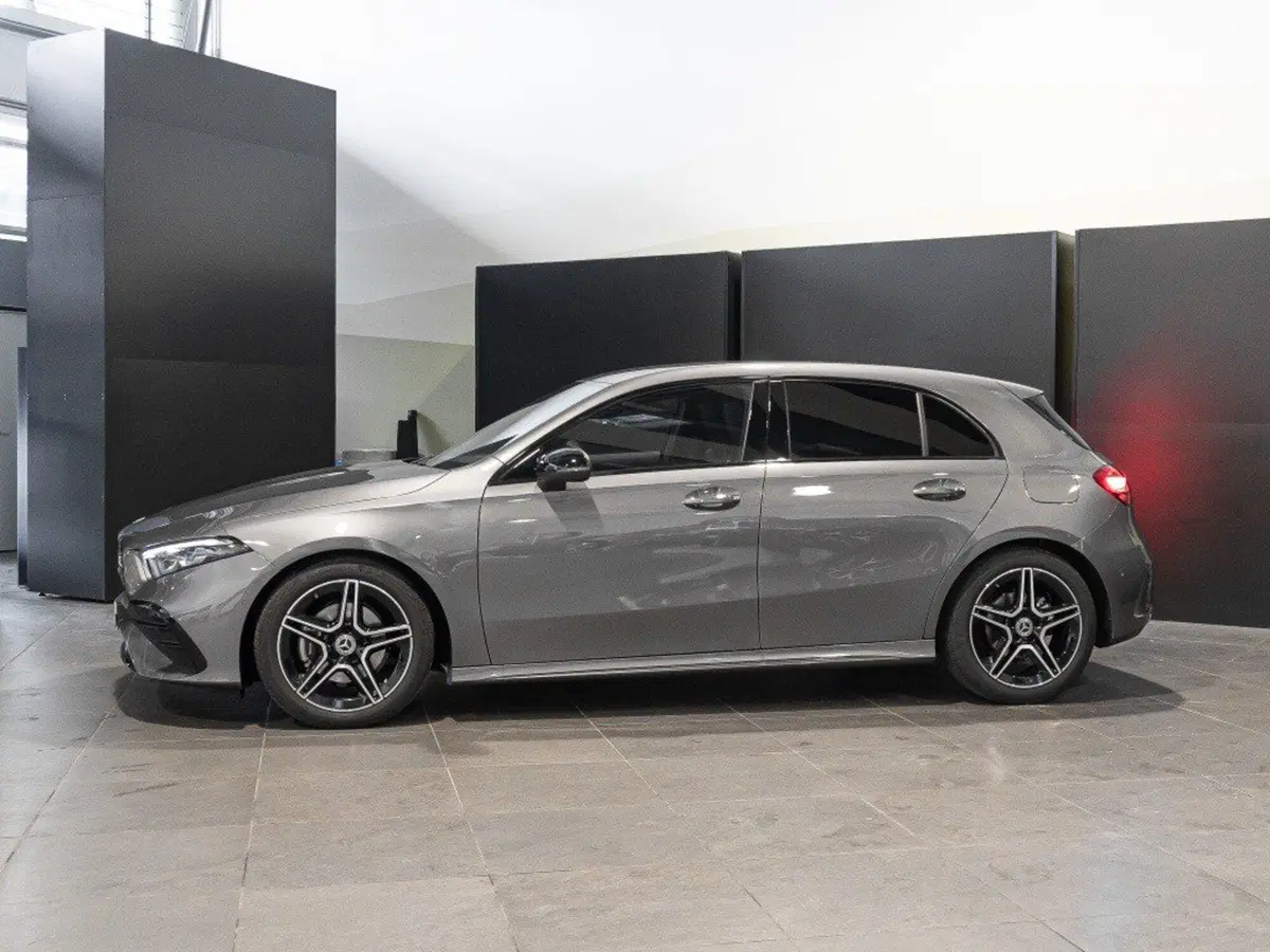 Mercedes-Benz Classe A Sedan nuova a Rimini (3)