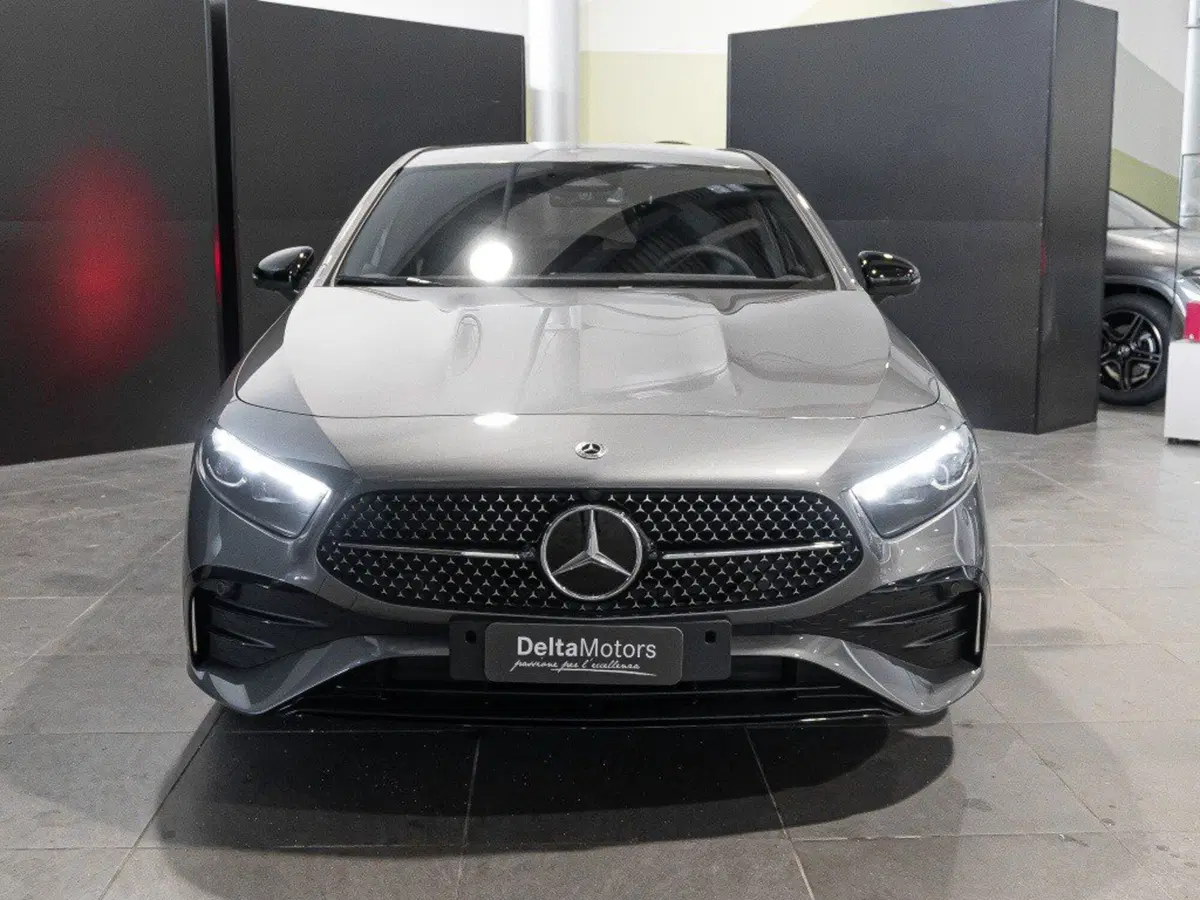 Mercedes-Benz Classe A Sedan nuova a Rimini (6)