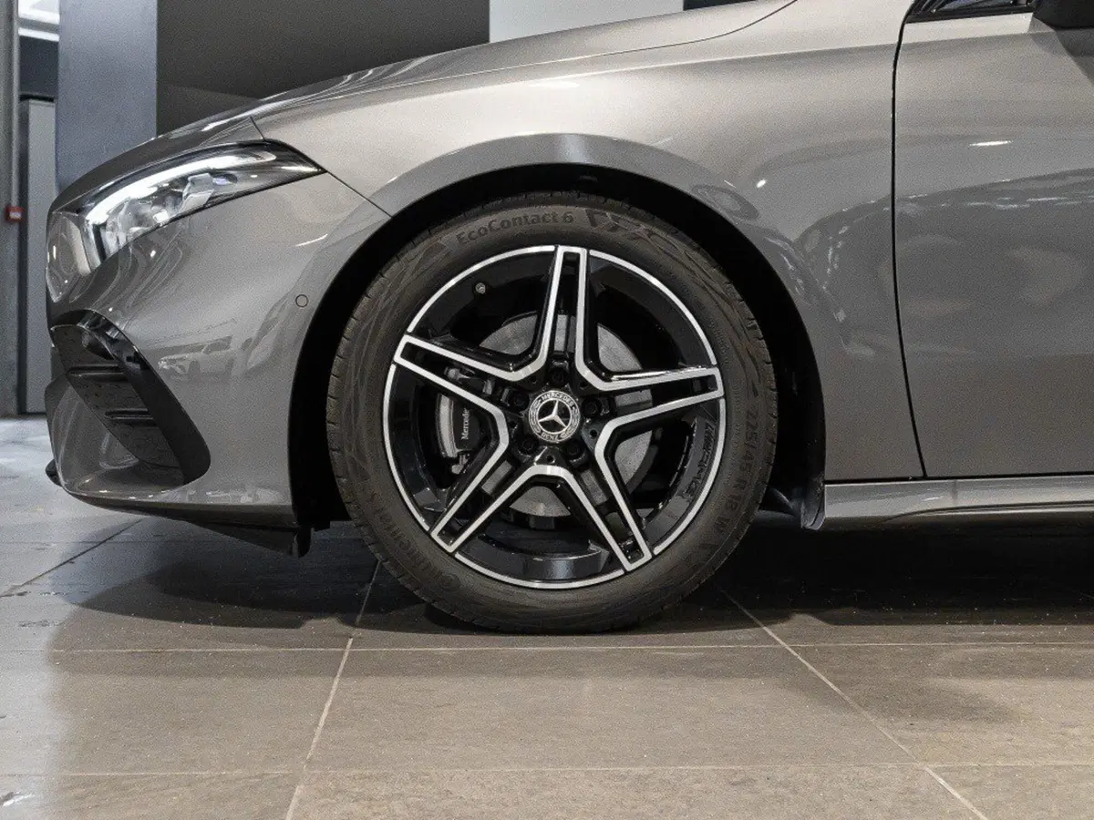 Mercedes-Benz Classe A Sedan nuova a Rimini (8)