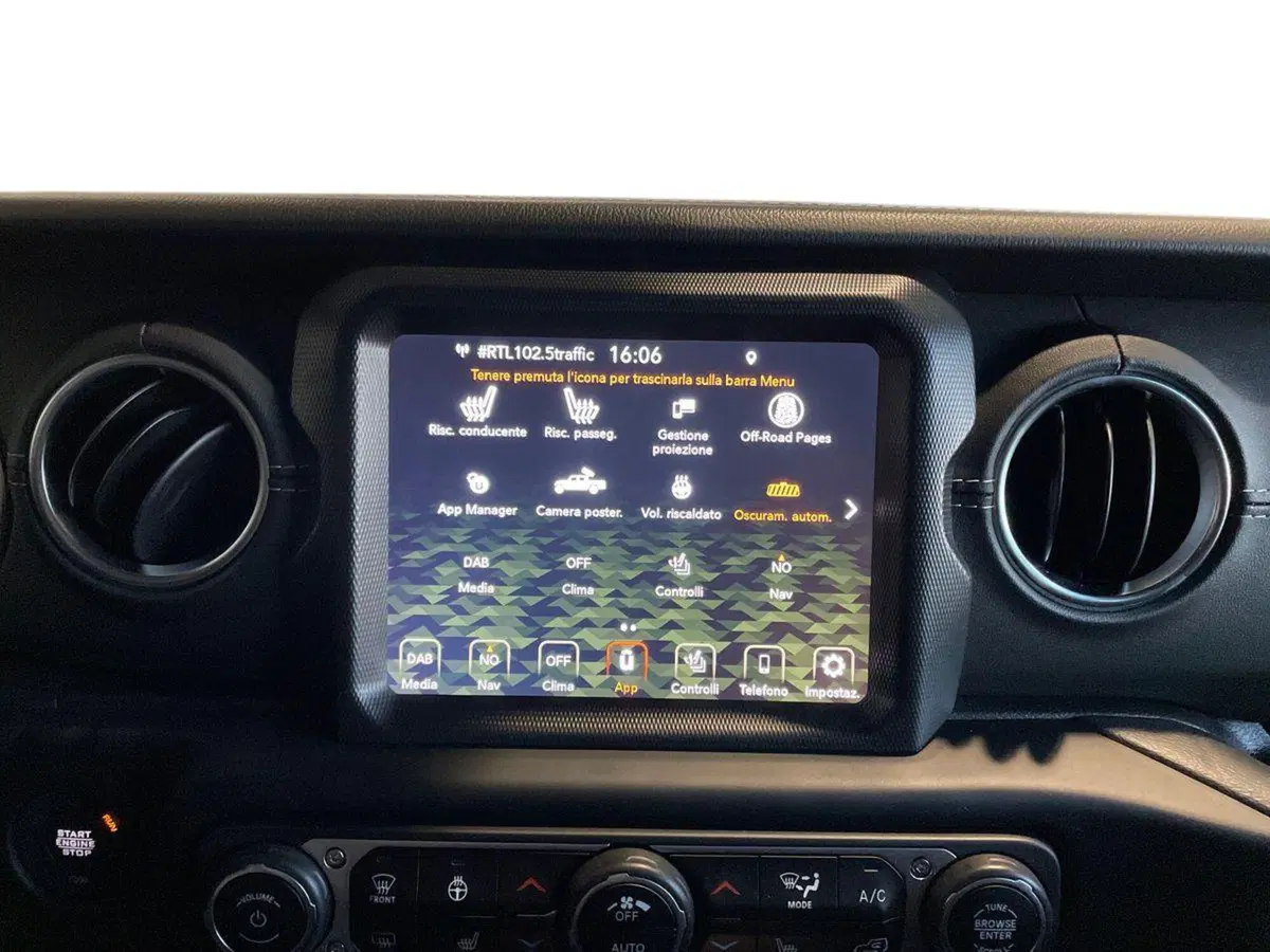 Jeep Gladiator usata a Ancona (15)