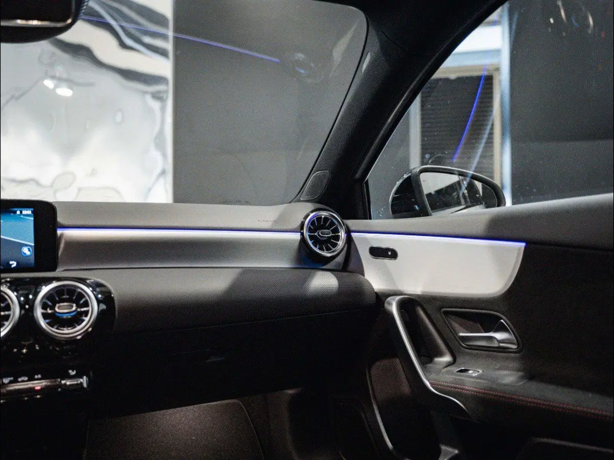 Mercedes-Benz Classe A Sedan nuova a Ancona (19)