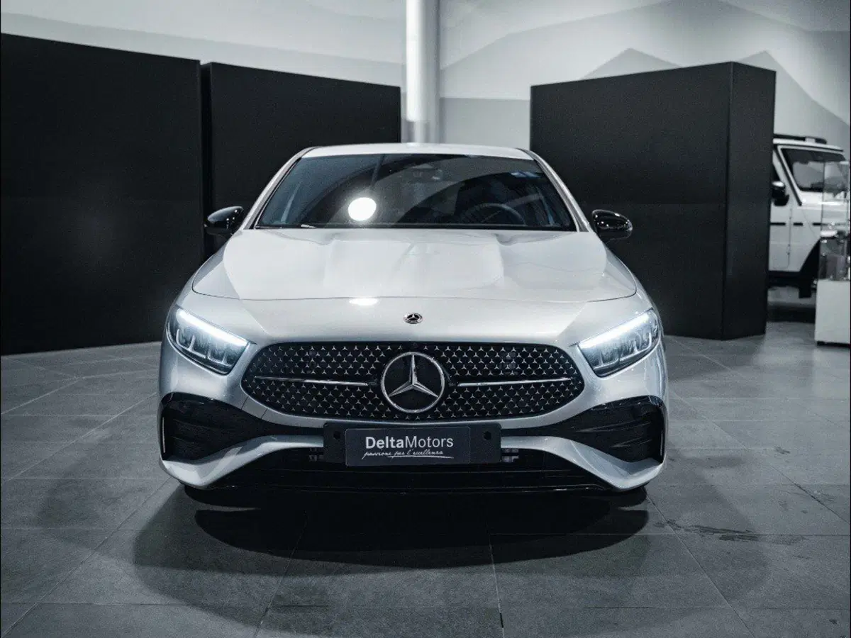 Mercedes-Benz Classe A Sedan nuova a Ancona (5)