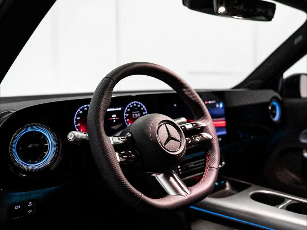 Mercedes-Benz GLB EQ nuova a Macerata (14)