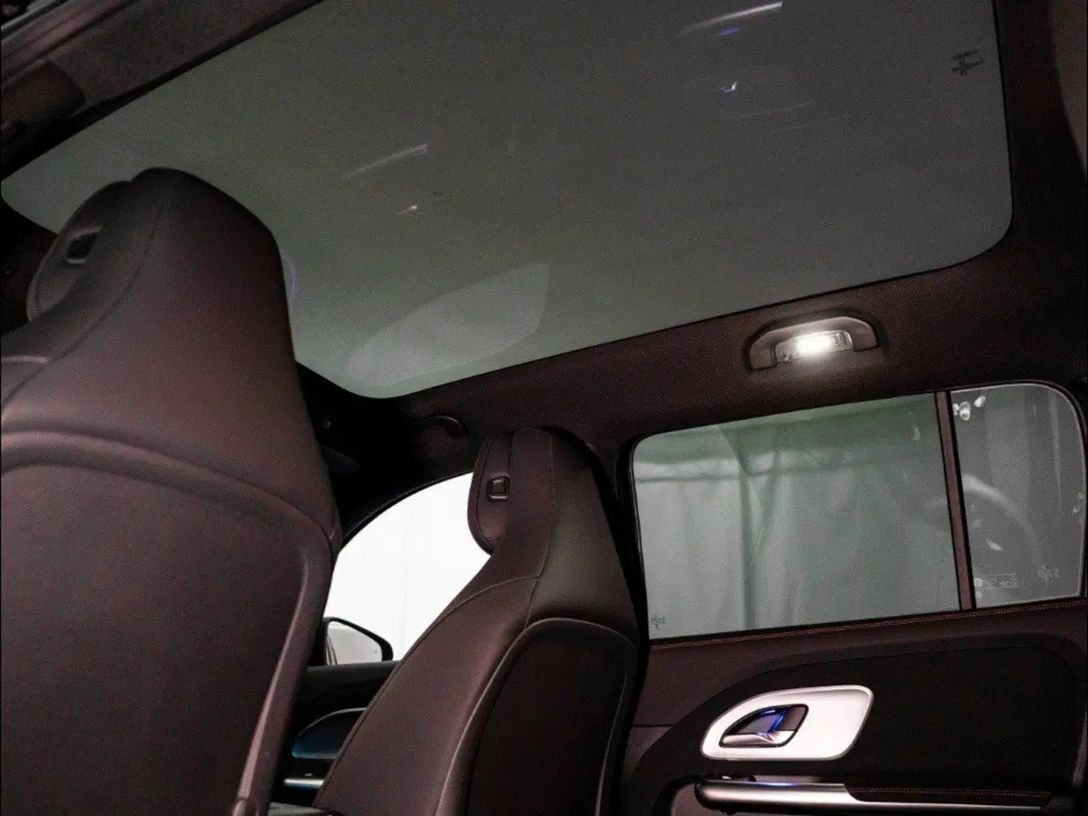 Mercedes-Benz GLB EQ nuova a Macerata (17)