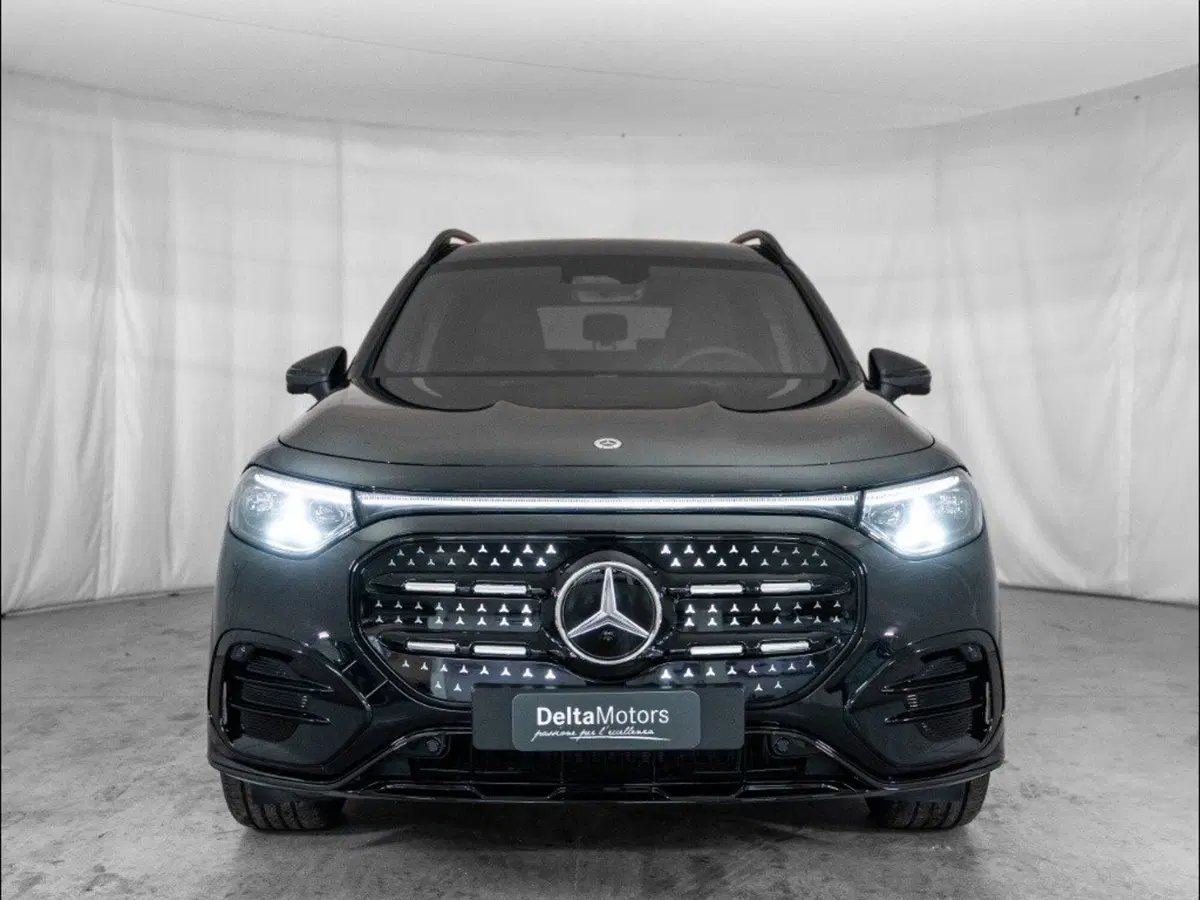 Mercedes-Benz GLB EQ nuova a Macerata (5)