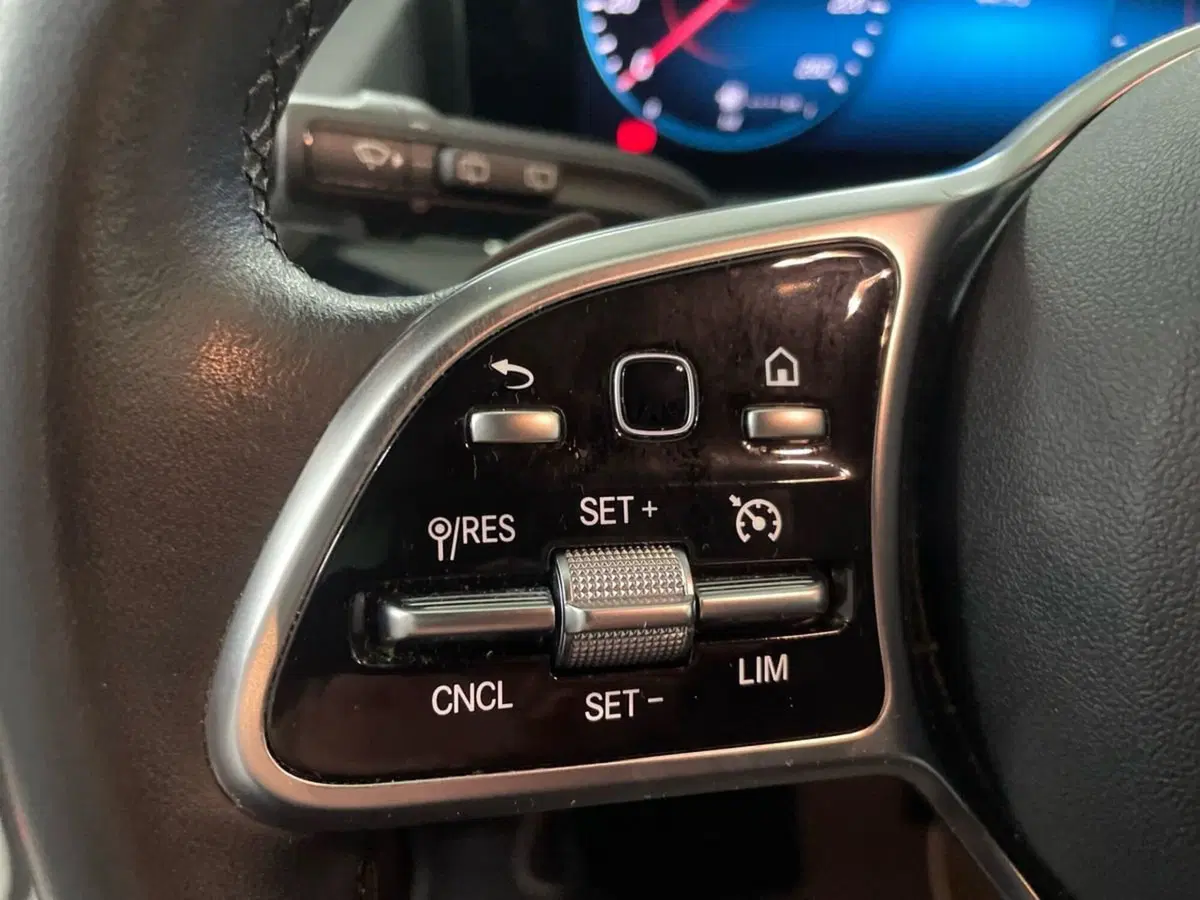 Mercedes-Benz GLA SUV usata a Macerata (20)