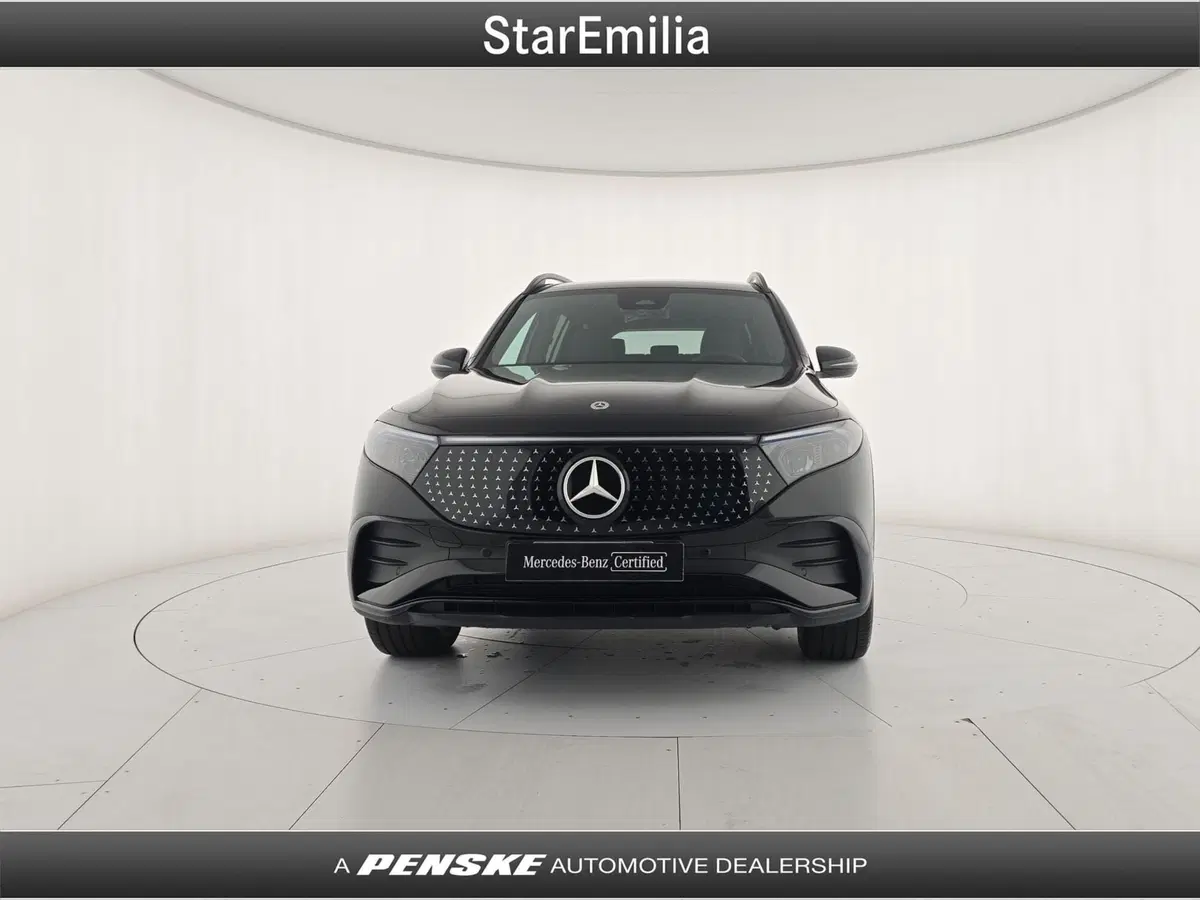 Mercedes-Benz EQB nuova a Bologna (7)