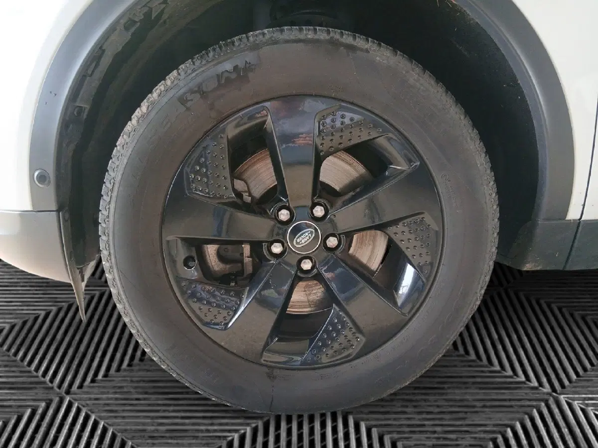 Land Rover Discovery Sport usata a Pordenone (11)