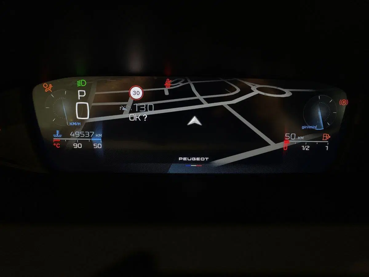 Peugeot 408 usata a Salerno (12)