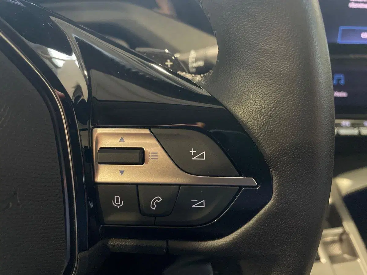 Peugeot 408 usata a Salerno (20)