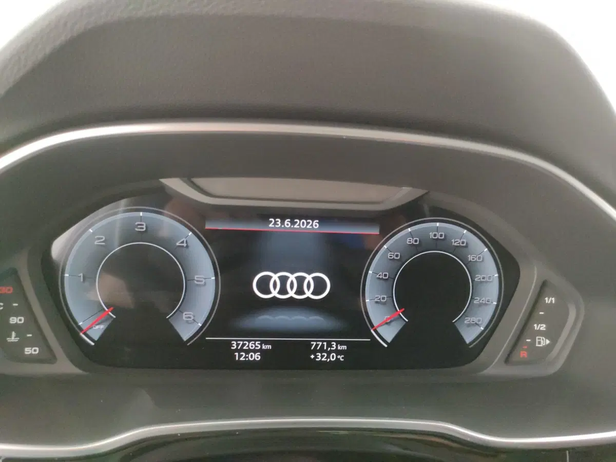 Audi Q3 Sportback usata a Napoli (16)