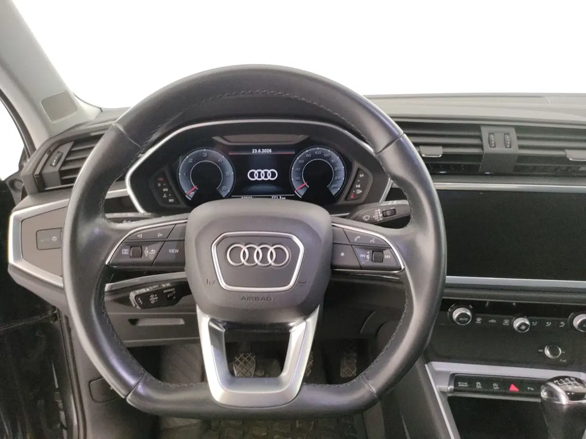 Audi Q3 Sportback usata a Napoli (17)