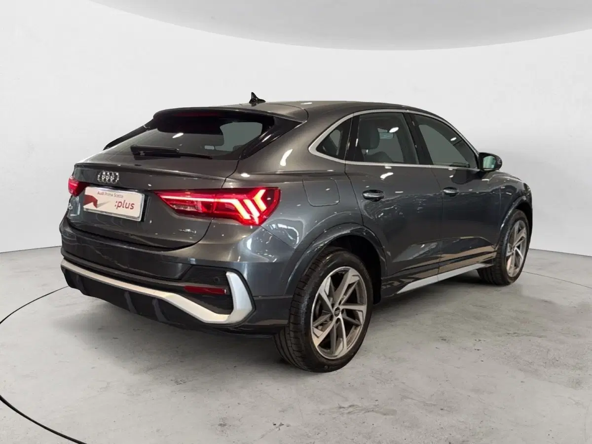 Audi Q3 Sportback usata a Napoli (3)