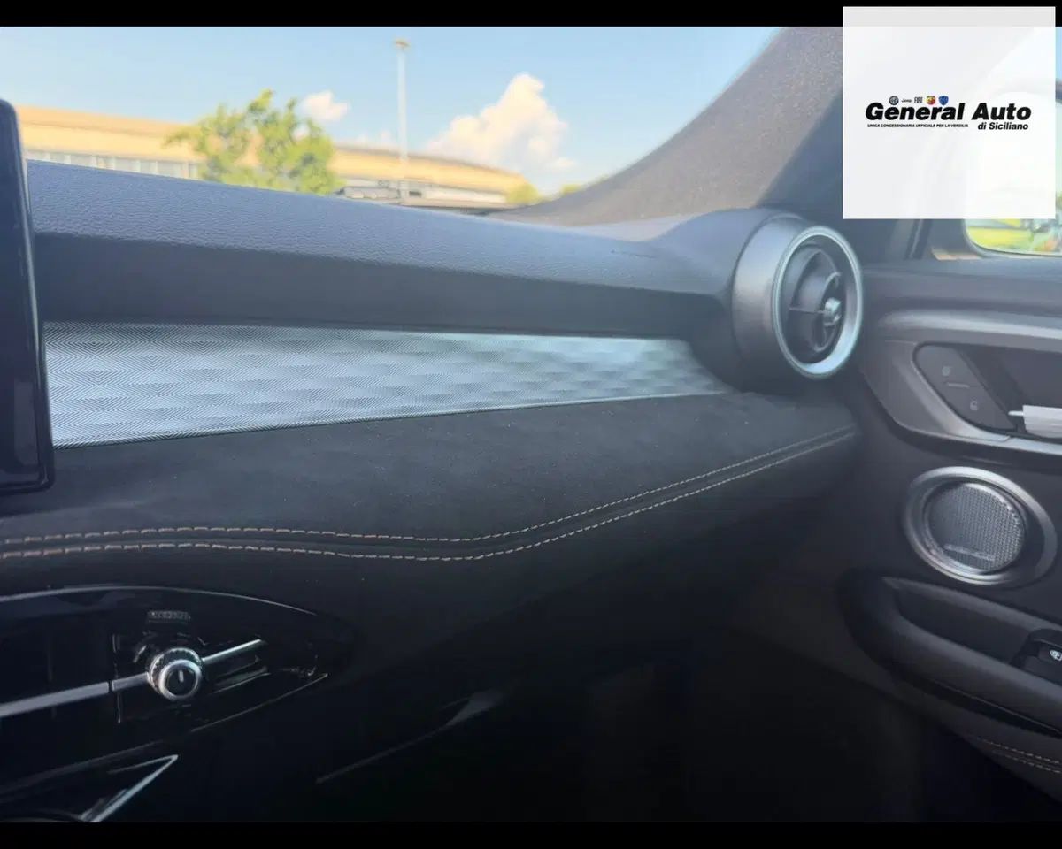 Alfa Romeo Tonale nuova a Lucca (14)