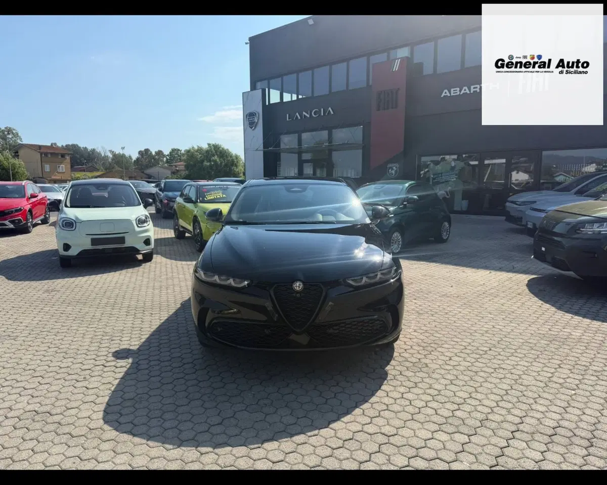 Alfa Romeo Tonale nuova a Lucca (2)