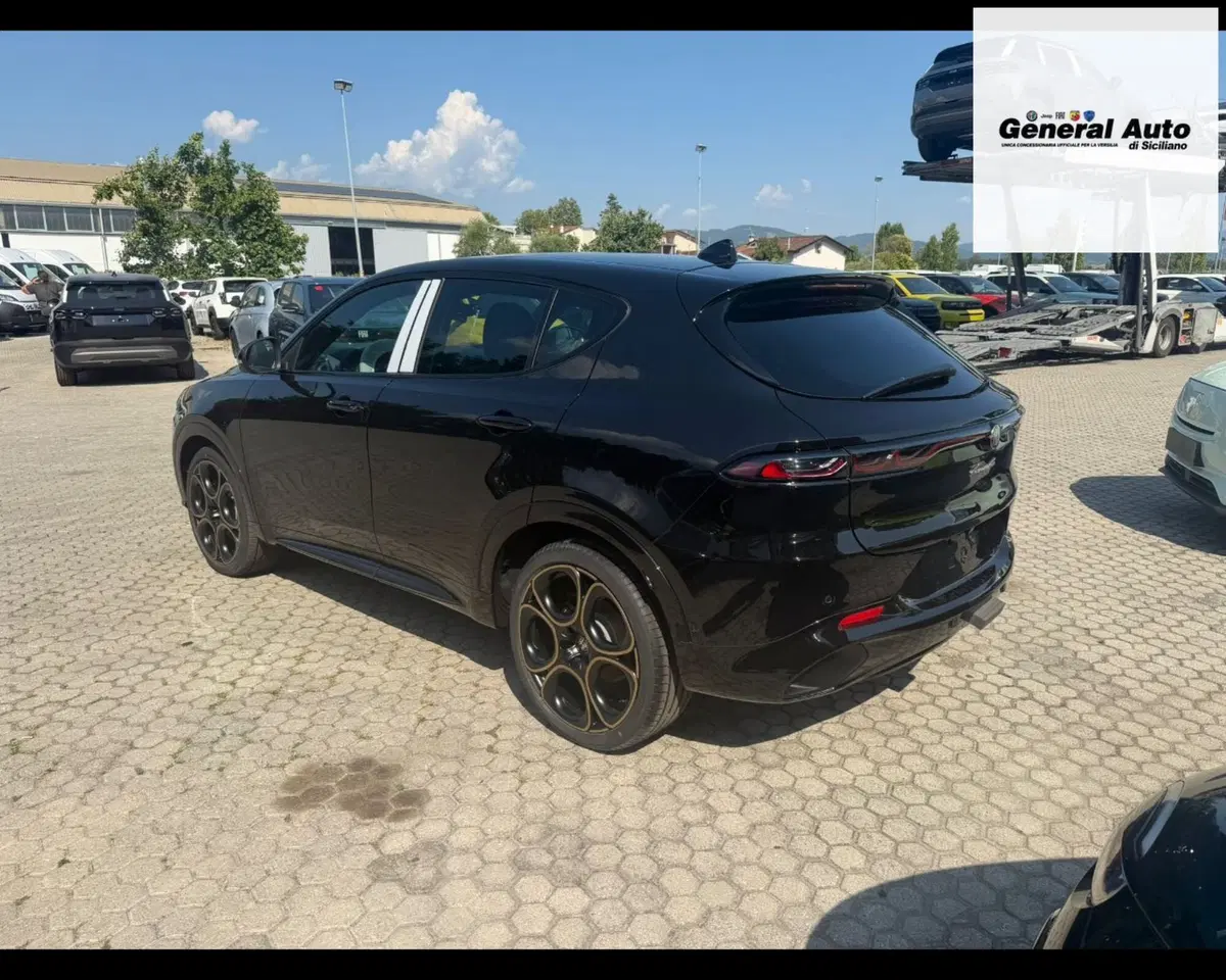Alfa Romeo Tonale nuova a Lucca (5)