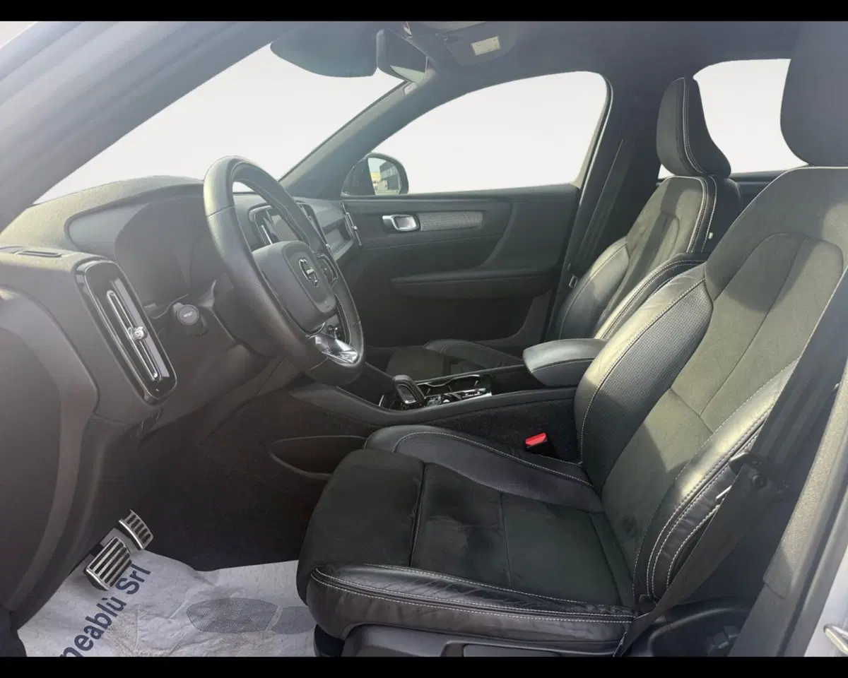 Volvo XC40 usata a Ravenna (9)
