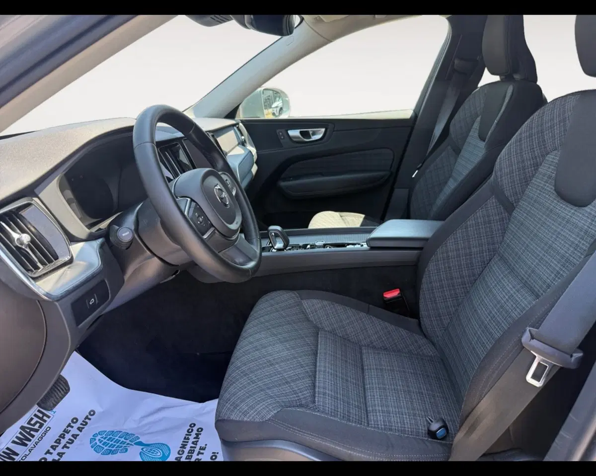 Volvo XC60 usata a Ravenna (9)