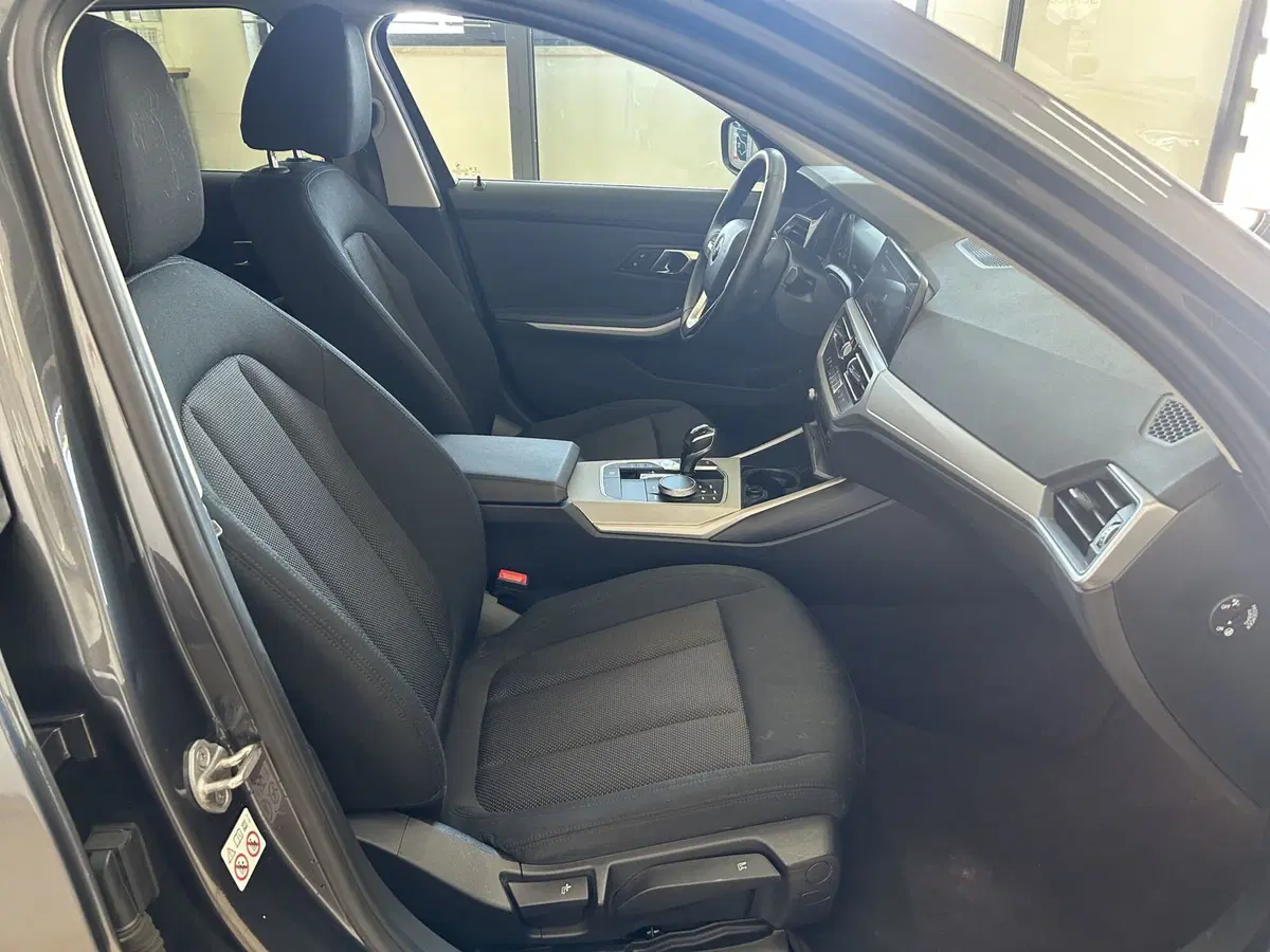 BMW Serie 3 Touring usata a Bari (16)